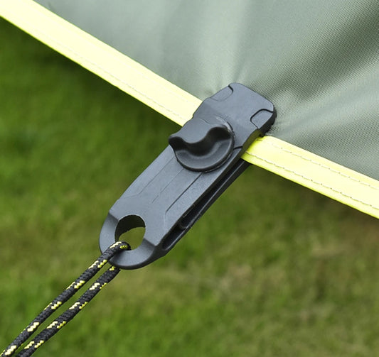 Tarp Clips.                Tame Flapping Tarps.